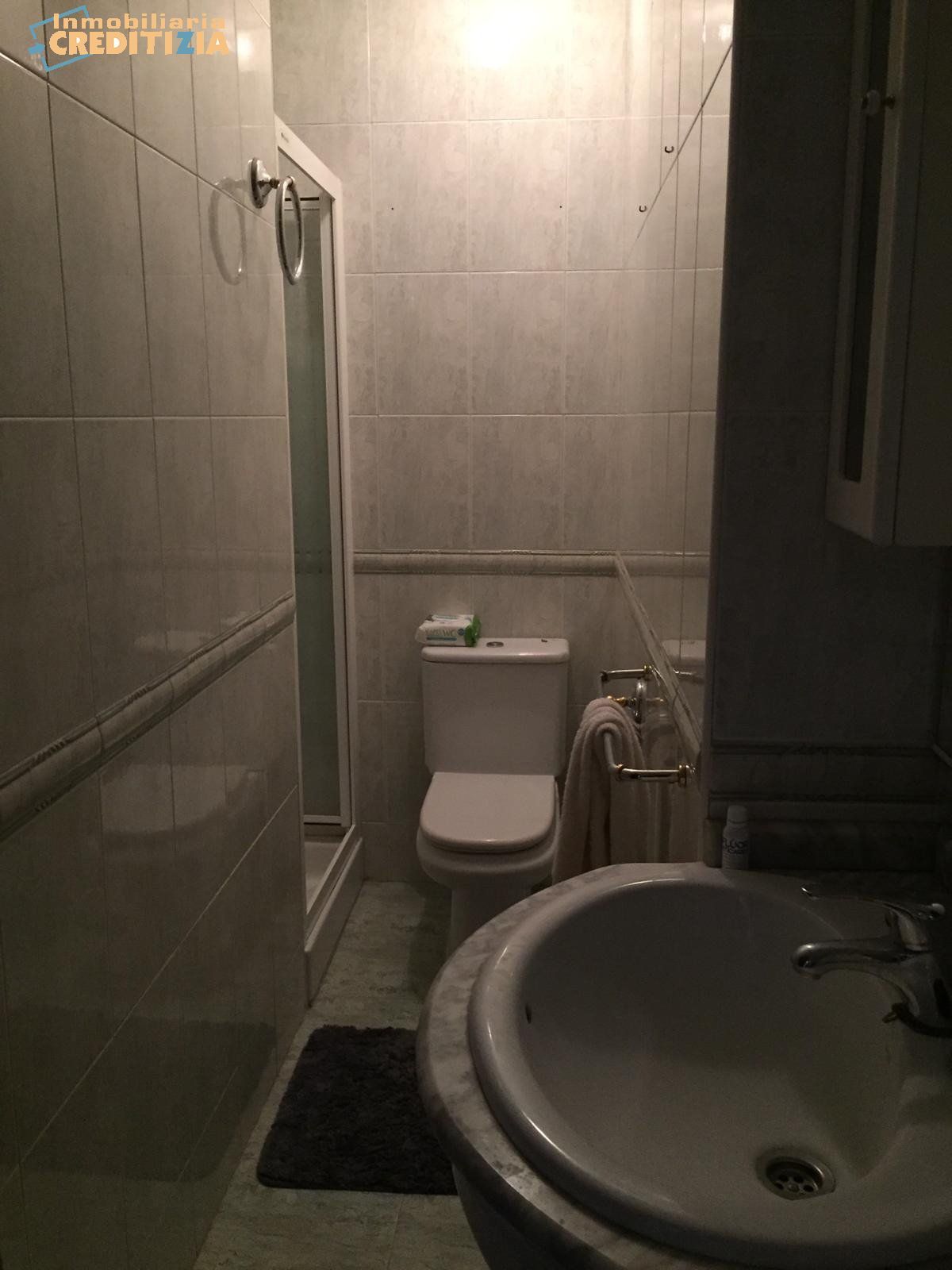 Bathroom of Flat for sale in Vigo   with Heating, Private garden and Parquet flooring