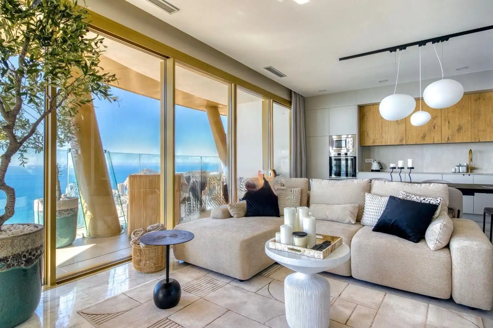 Sala d'estar de Àtic de lloguer en Benidorm amb Aire condicionat, Calefacció i Terrassa