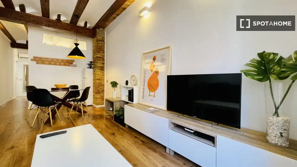 Flat with terrace to rent in Extramurs, imagen 3