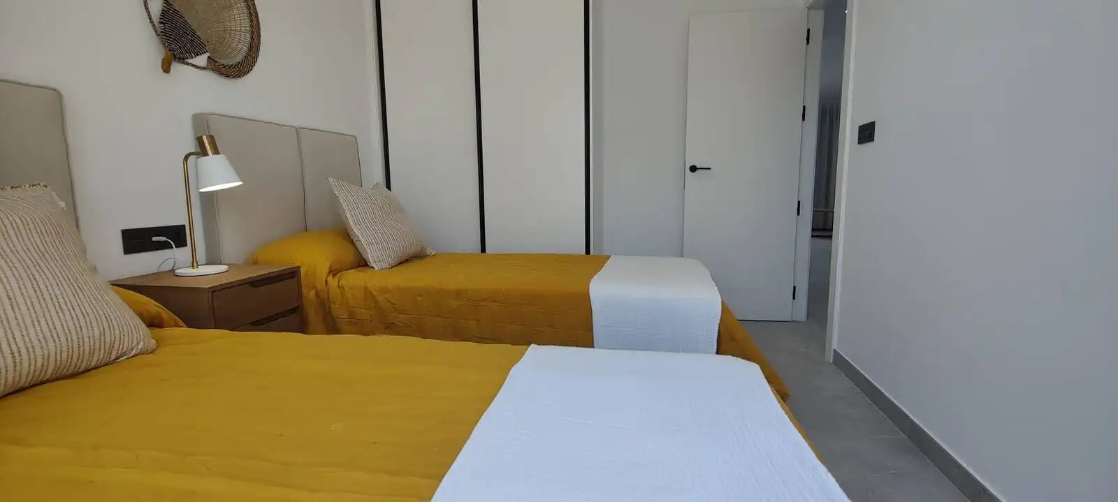 Habitación de Apartamento en venta en Pilar de la Horadada con Aire acondicionado, Jardín privado y Terraza