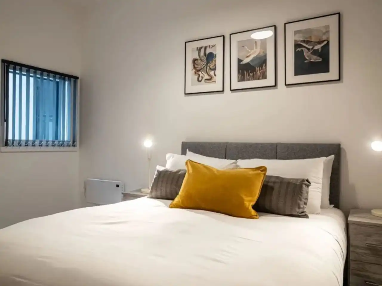 Bedroom of Apartments for rent in Centre Històric