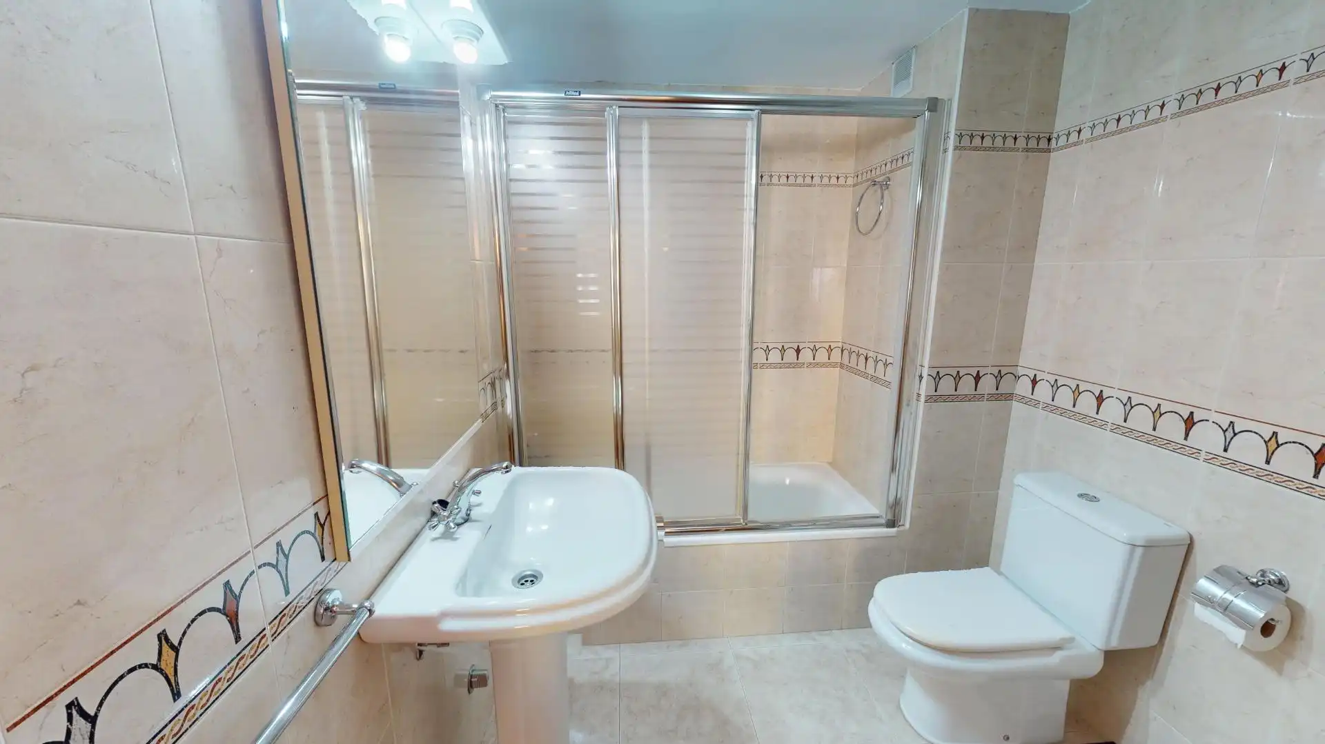Bathroom of Flat for rent in Fuengirola  with Air Conditioner, Heating and Terrace