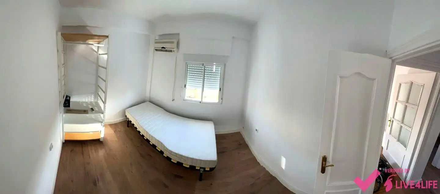 Piso de alquiler en Nalón, El Plantinar – Avda. La Paz - El Juncal