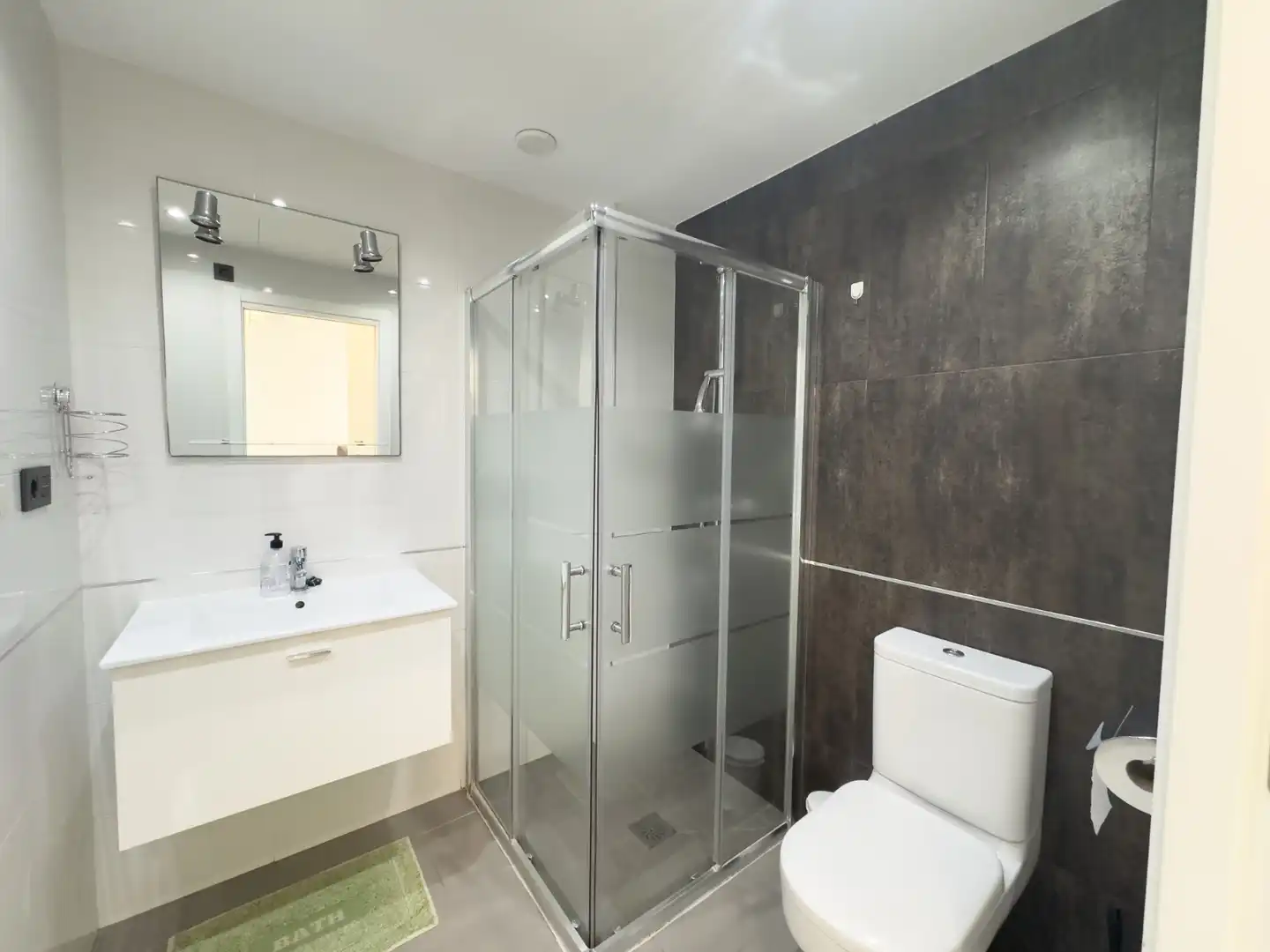 Bathroom of Attic for sale in Orihuela  with Air Conditioner, Terrace and Swimming Pool