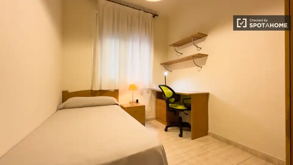 Habitació a Sants-Badal