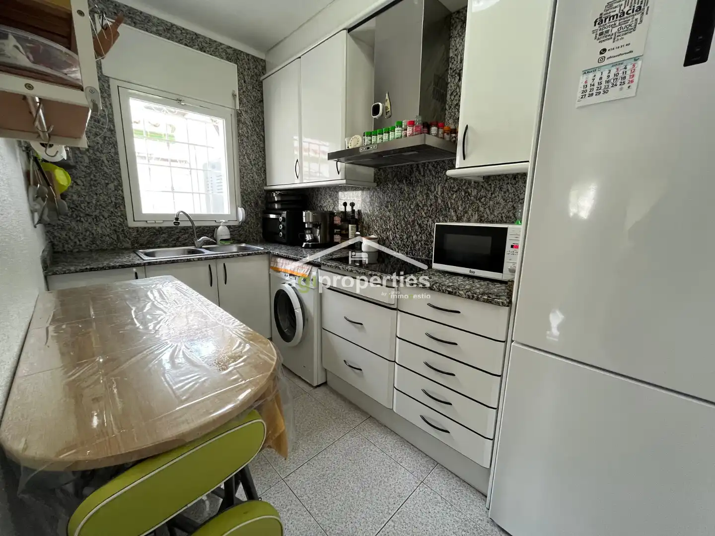 Cuina de Casa o xalet en venda en Empuriabrava amb Aire condicionat i Terrassa