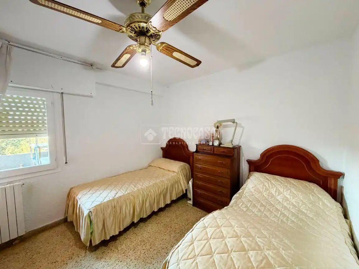 Bedroom of Flat for sale in Zaragoza  with Heating and Balcony