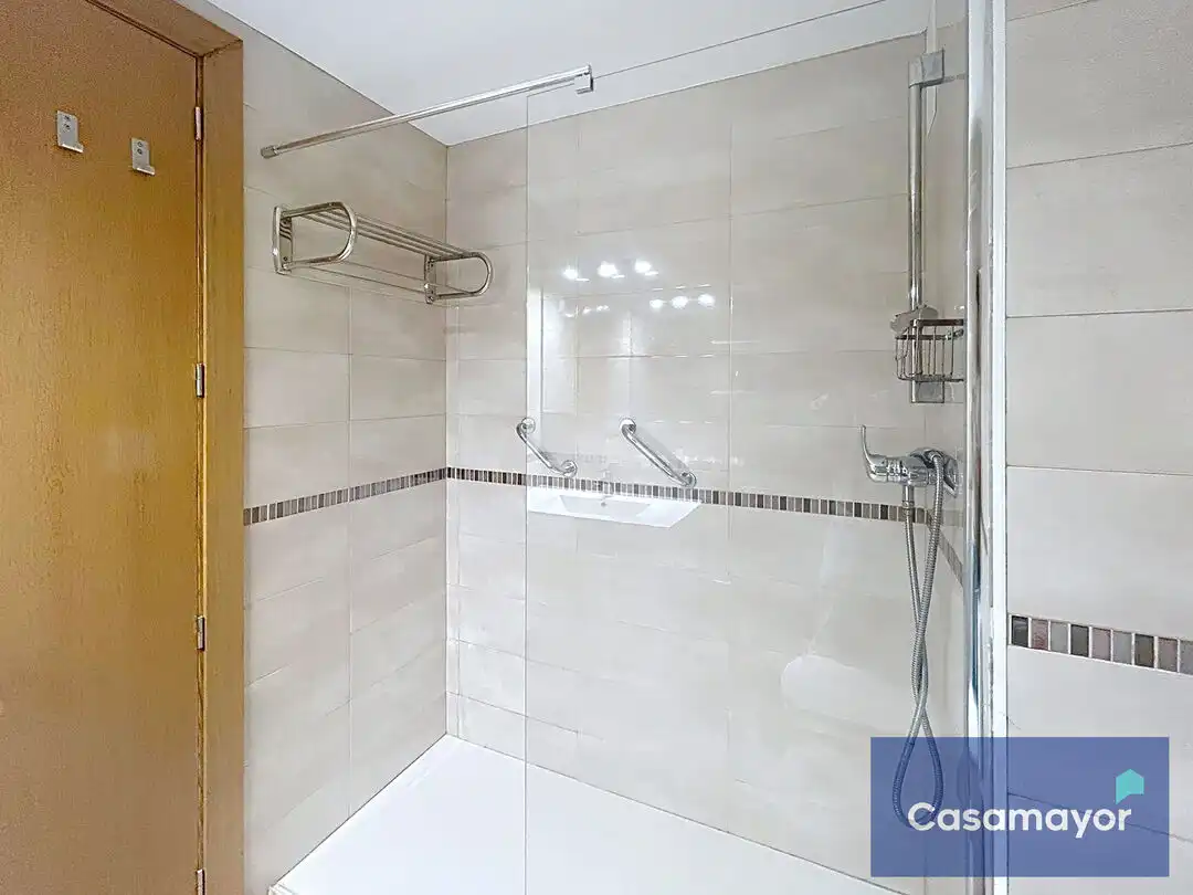 Bathroom of Flat for rent in Alicante / Alacant  with Air Conditioner, Heating and Private garden