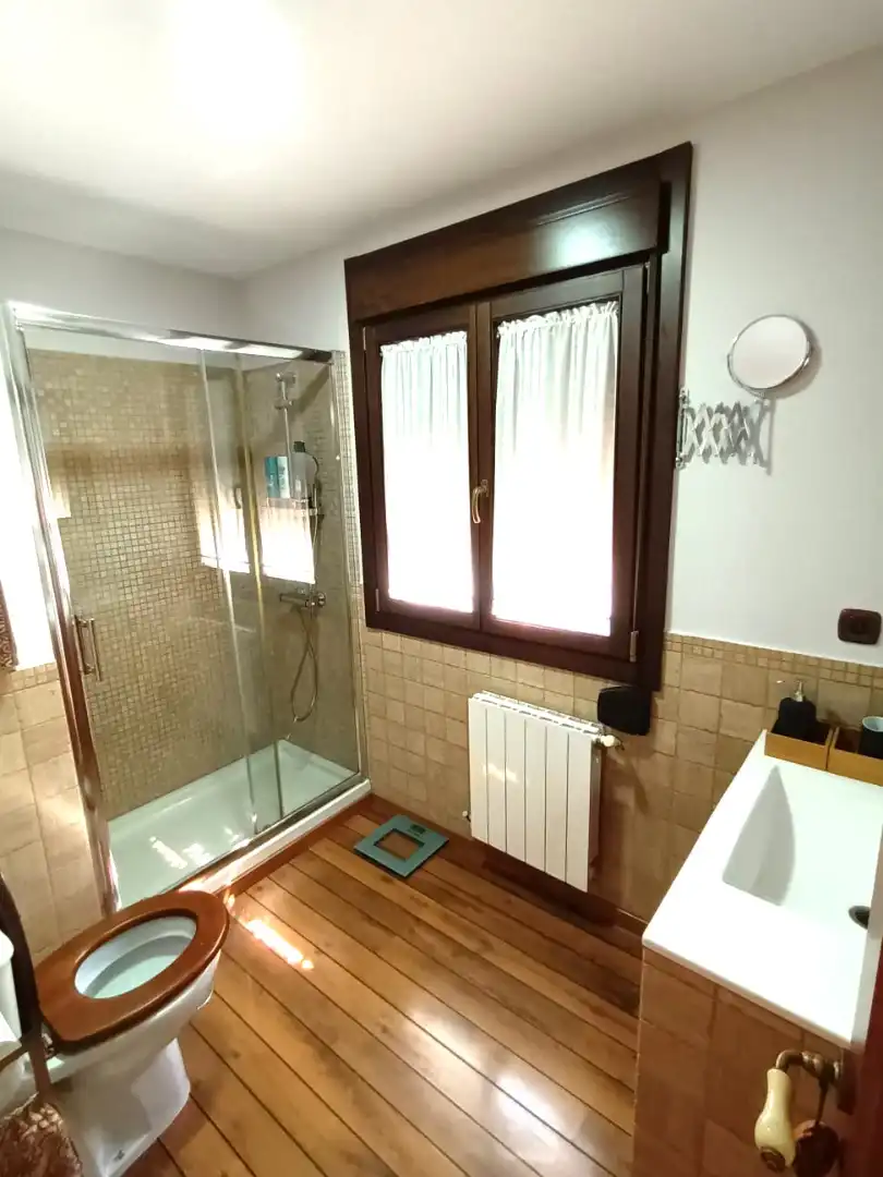 Baño de Casa adosada en venta en Mérida con Aire acondicionado, Calefacción y Parquet