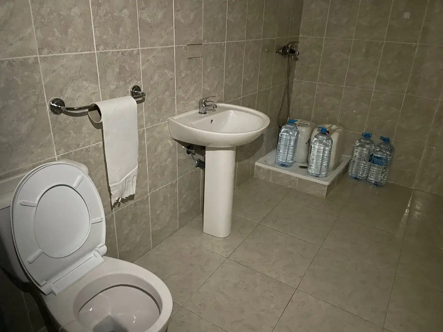Bathroom of Commercial properties for rent in Santa Bárbara  