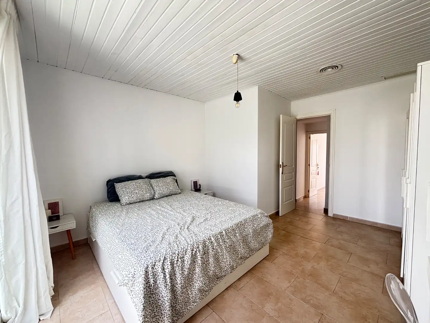 Bedroom of Houses for sale in Sabadell  with Air Conditioner, Terrace and Balcony