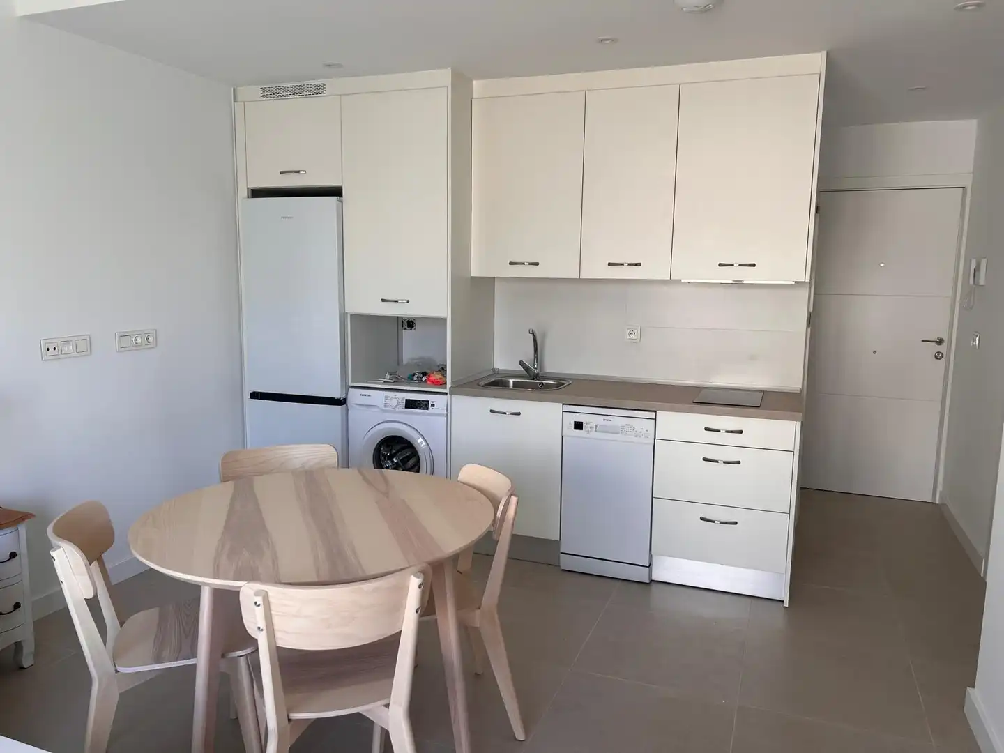 Flat for rent in Calle Lopéz de Neira, Campus de la Salud