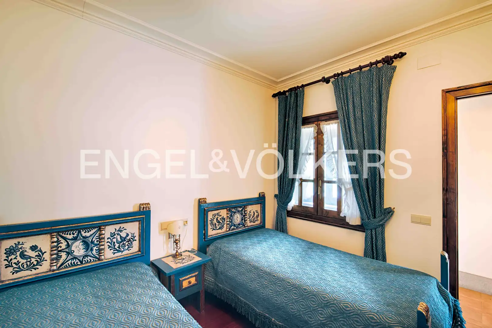 Habitación de Casa adosada en venta en Ordis con Calefacción, Jardín privado y Terraza