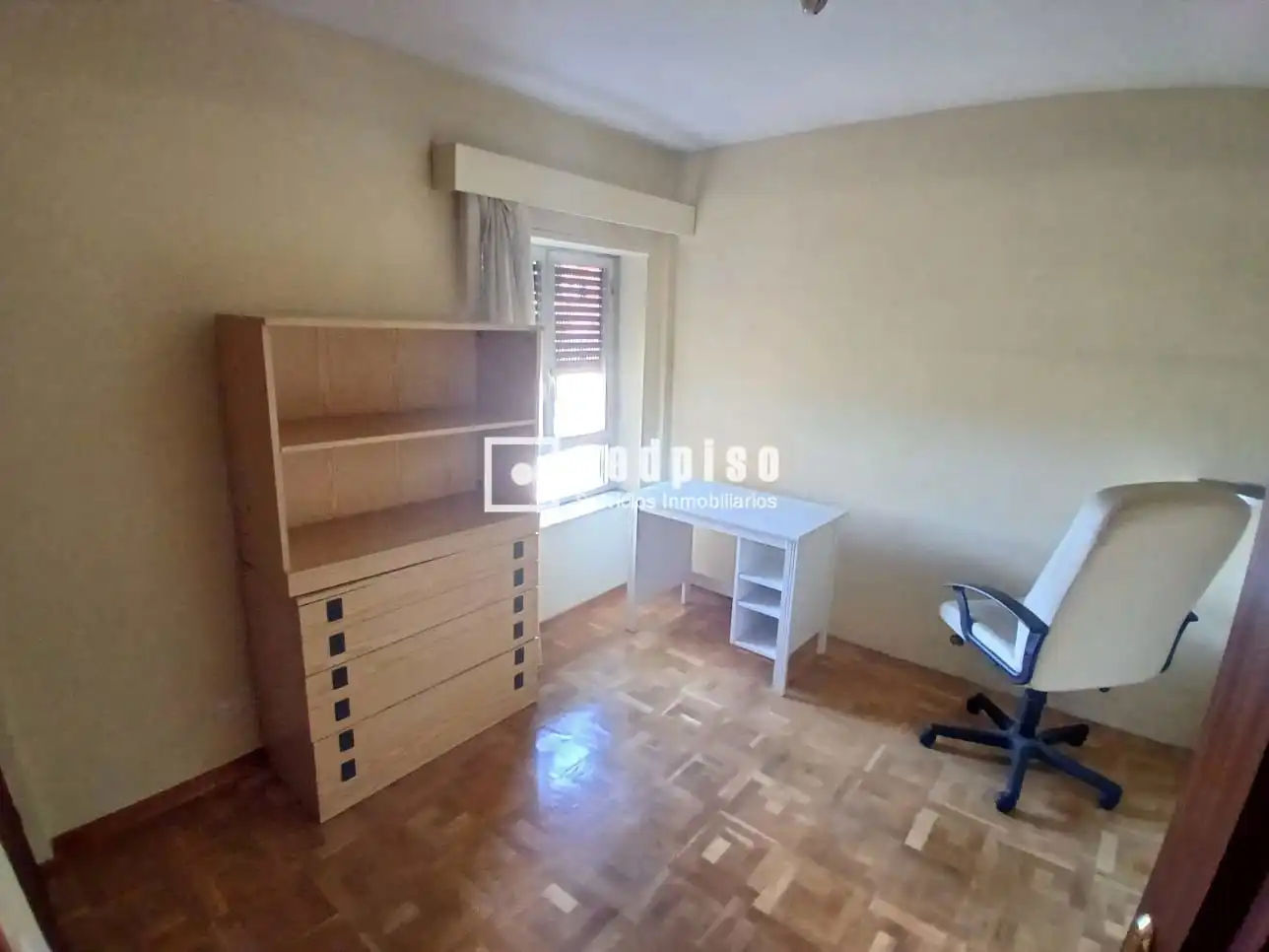 Bedroom of Flat for rent in Latina