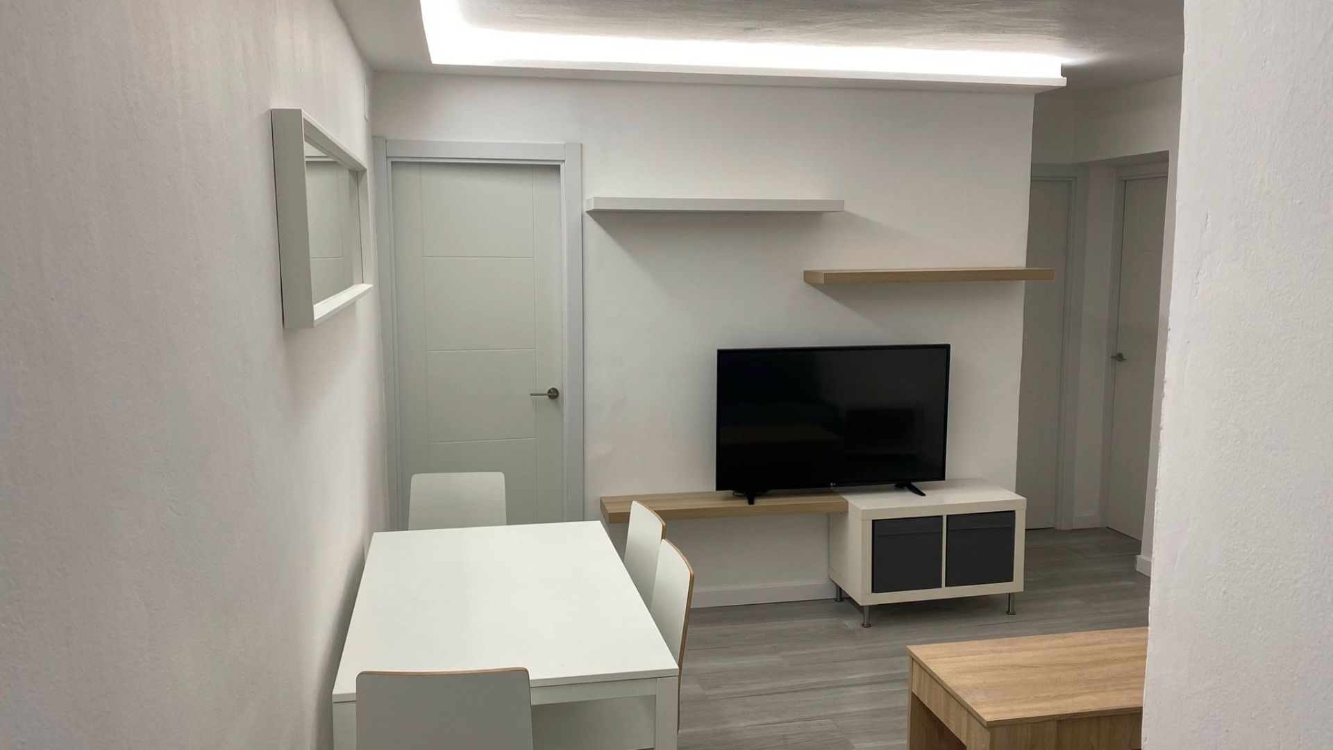 Pis de lloguer a Calle Héroe de Sostoa, Parque Ayala - Jardín de la Abadía - Huelín