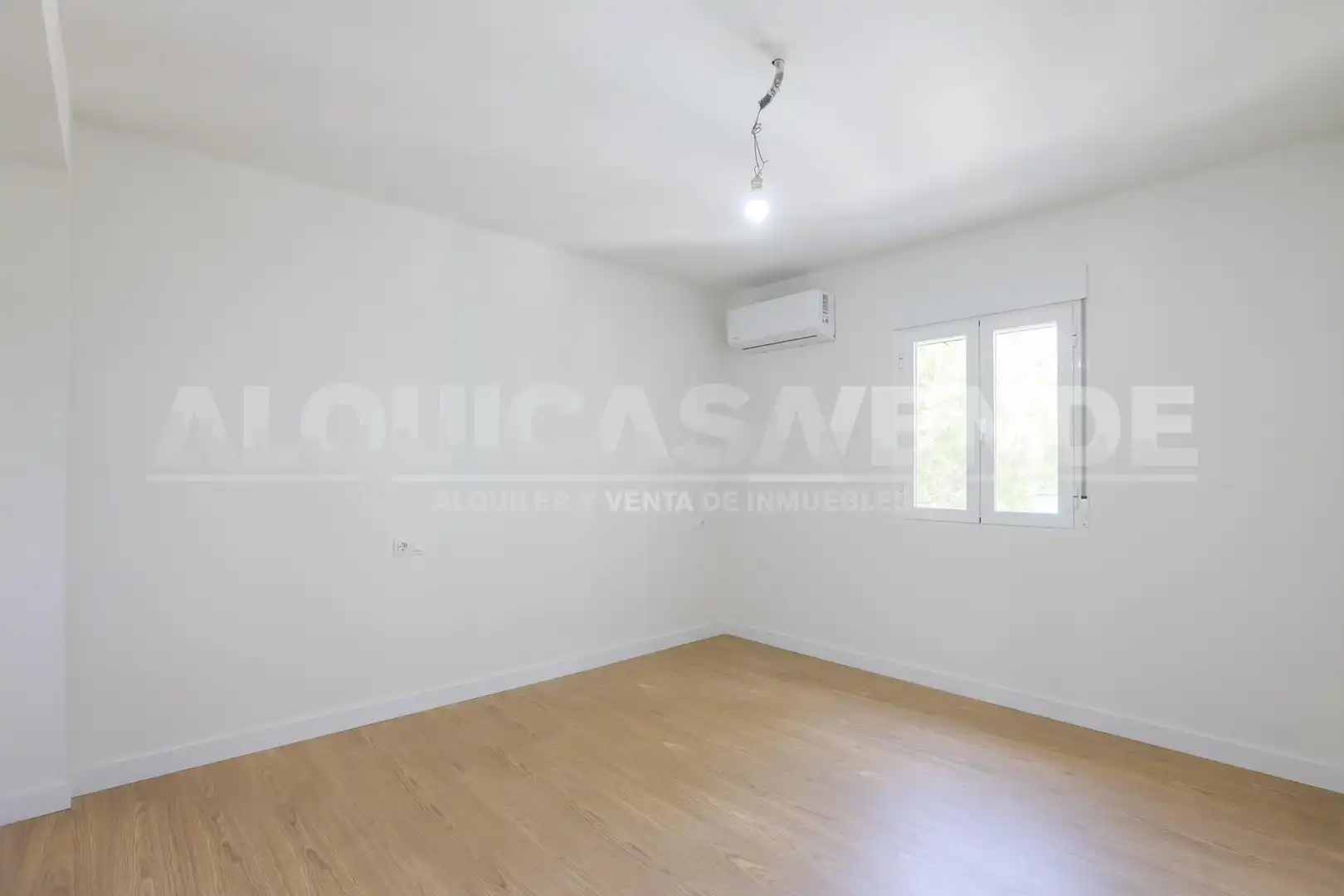 Piso de alquiler en Sevilla con Aire acondicionado y Balcón
