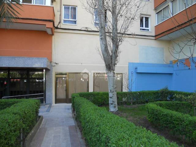 Local comercial en Alquiler en Sur - PAU 4