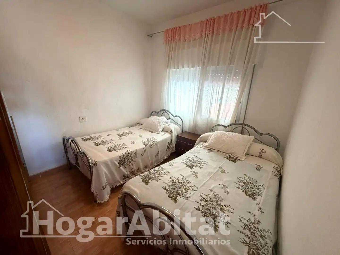 Dormitori de Casa o xalet en venda en Torrent amb Aire condicionat, Jardí privat i Terrassa