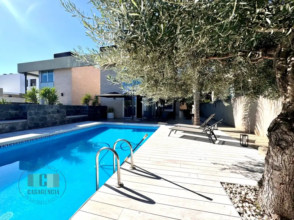 Casa o chalet de alquiler en Calle Violant De Casalduch, Torreón - La Almadraba