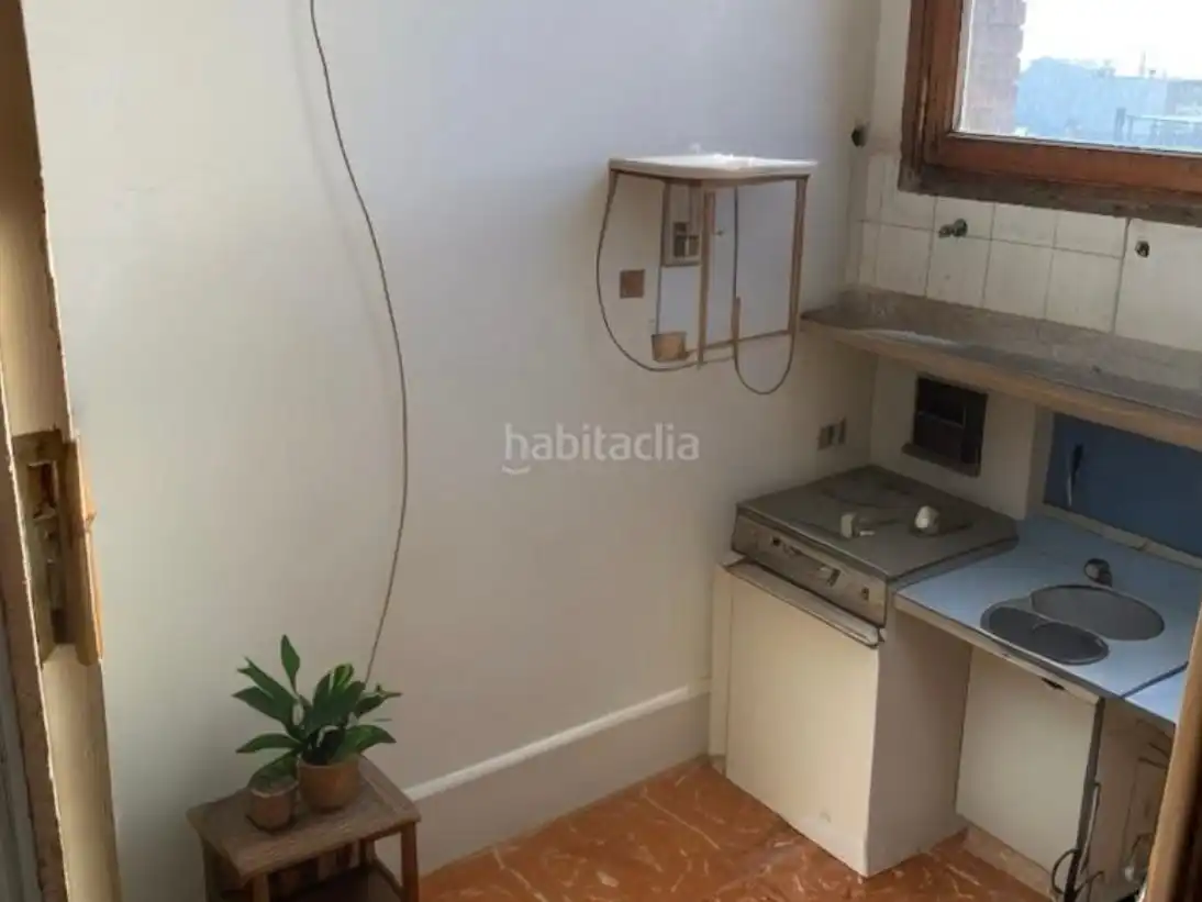 Kitchen of Study for rent in Centre - Nucli Antic
