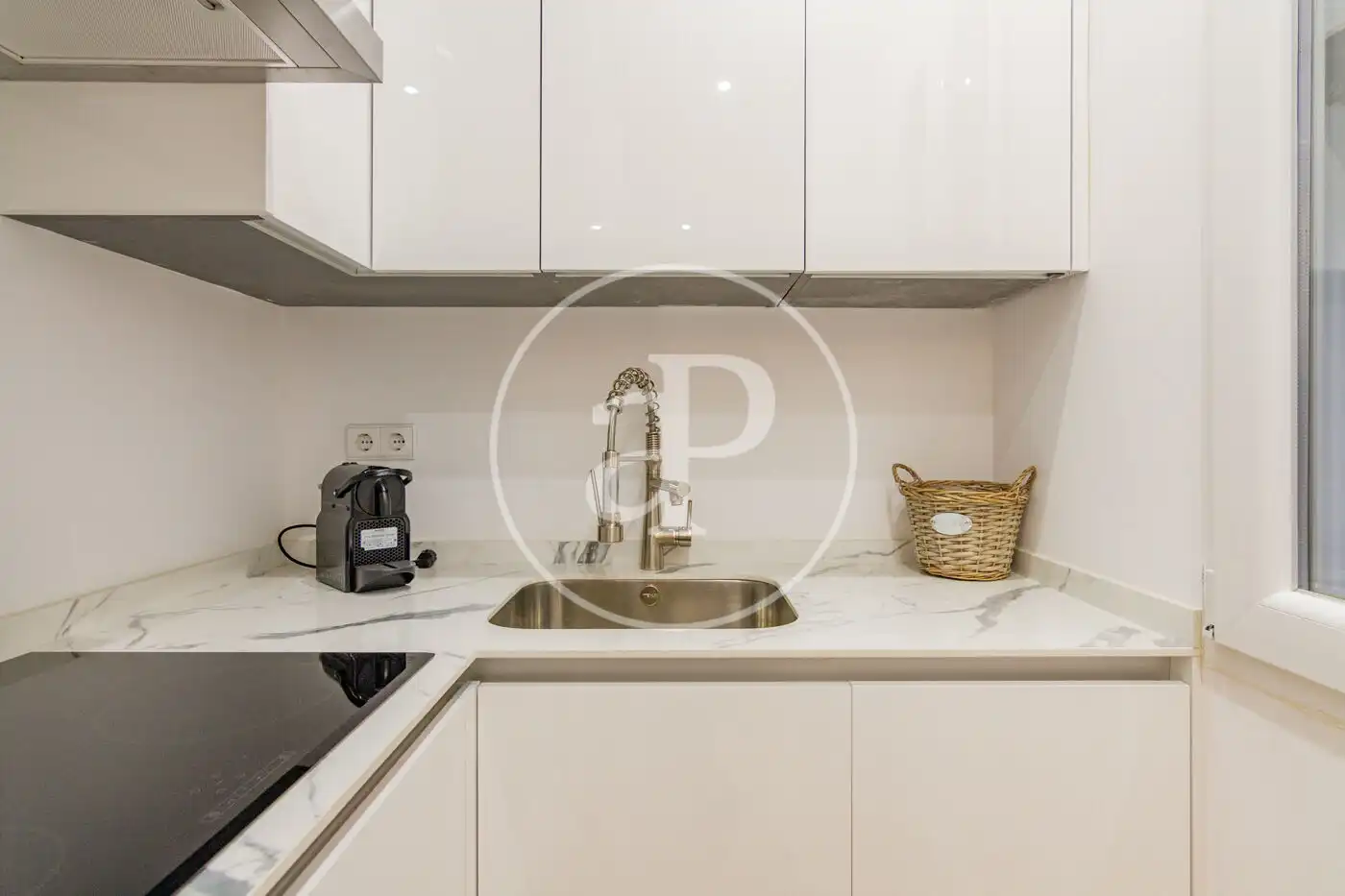 Kitchen of Flat for rent in Madrid  with Air Conditioner, Heating and Furnished