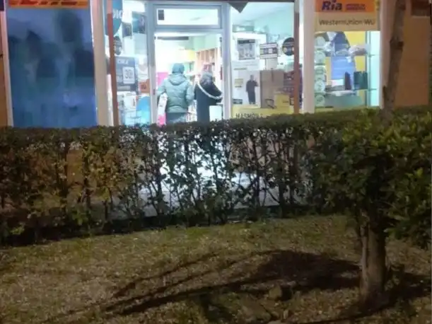 Local comercial en traspàs a Avenida de Benito Pérez Galdós 12