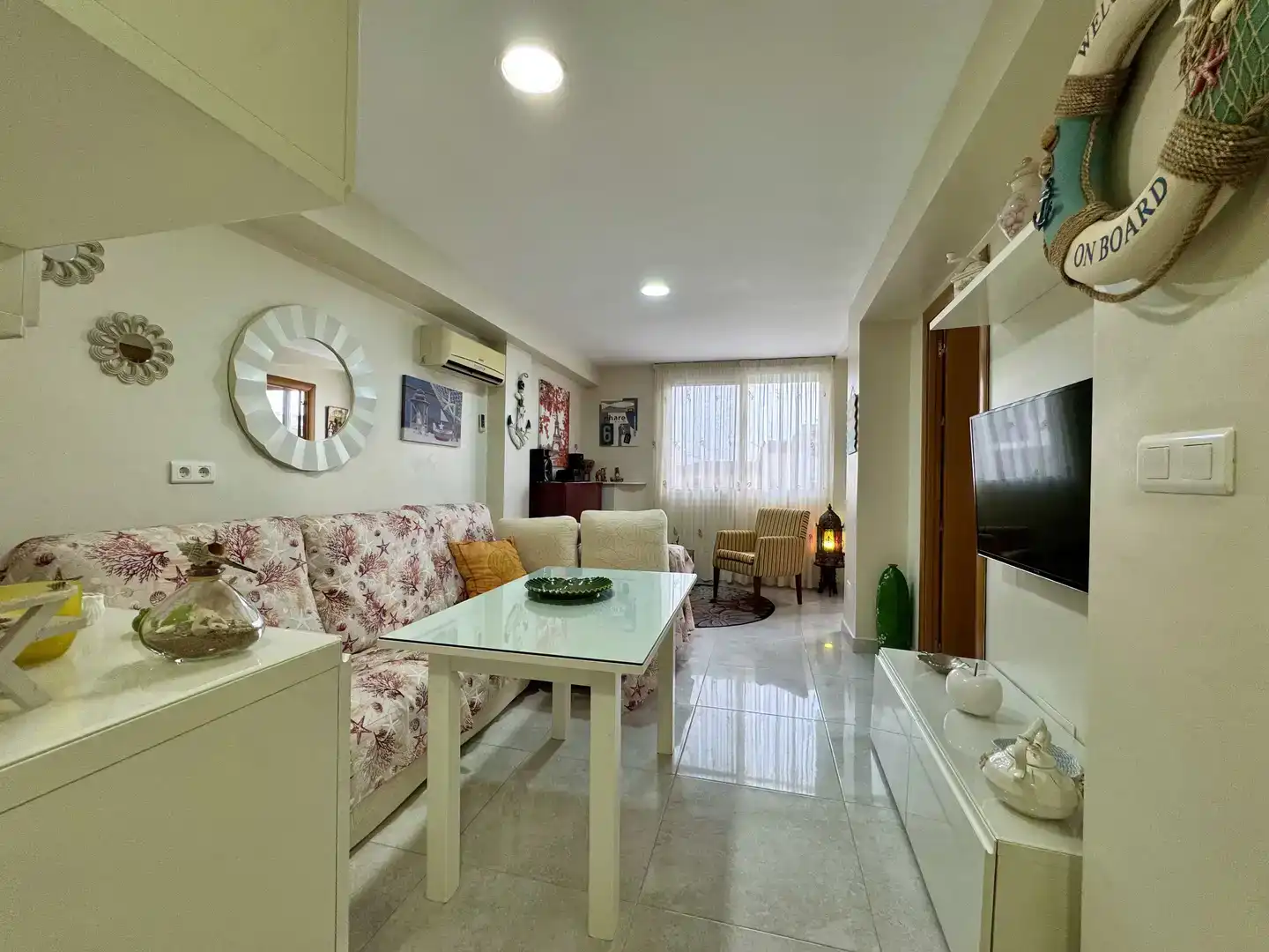 Living room of Flat for sale in Vélez-Málaga  with Air Conditioner and Swimming Pool
