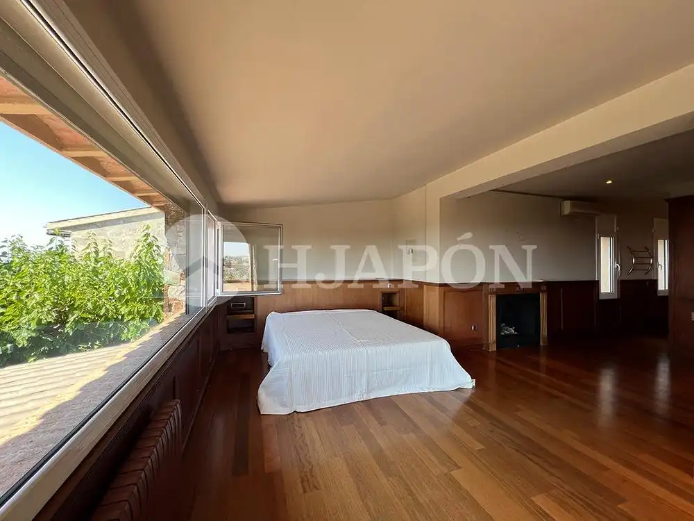Habitación de Casa o chalet en venta en Alella con Aire acondicionado, Calefacción y Jardín privado
