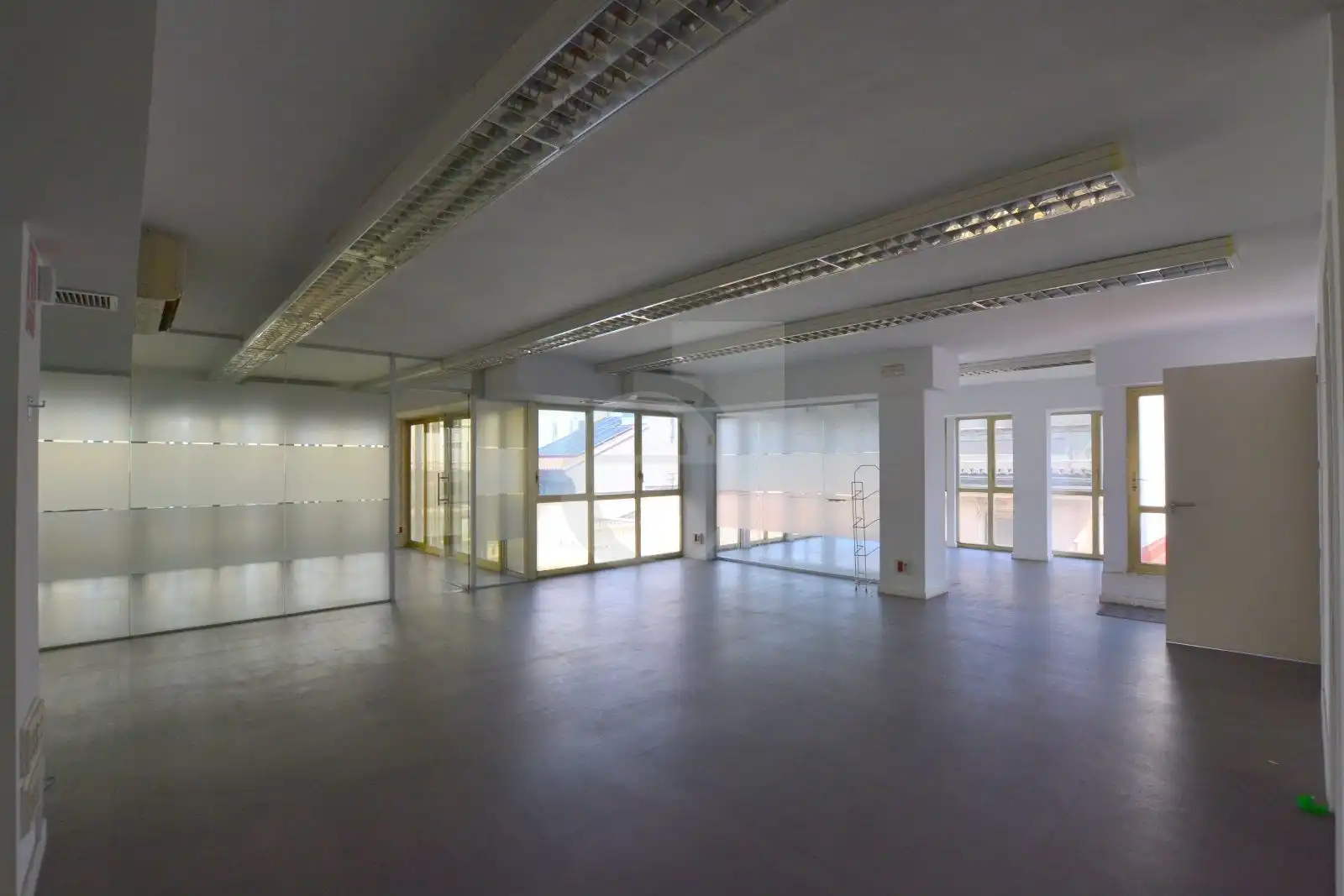Bureau avec ascenseur à louer à Ciutat Vella, imagen 4