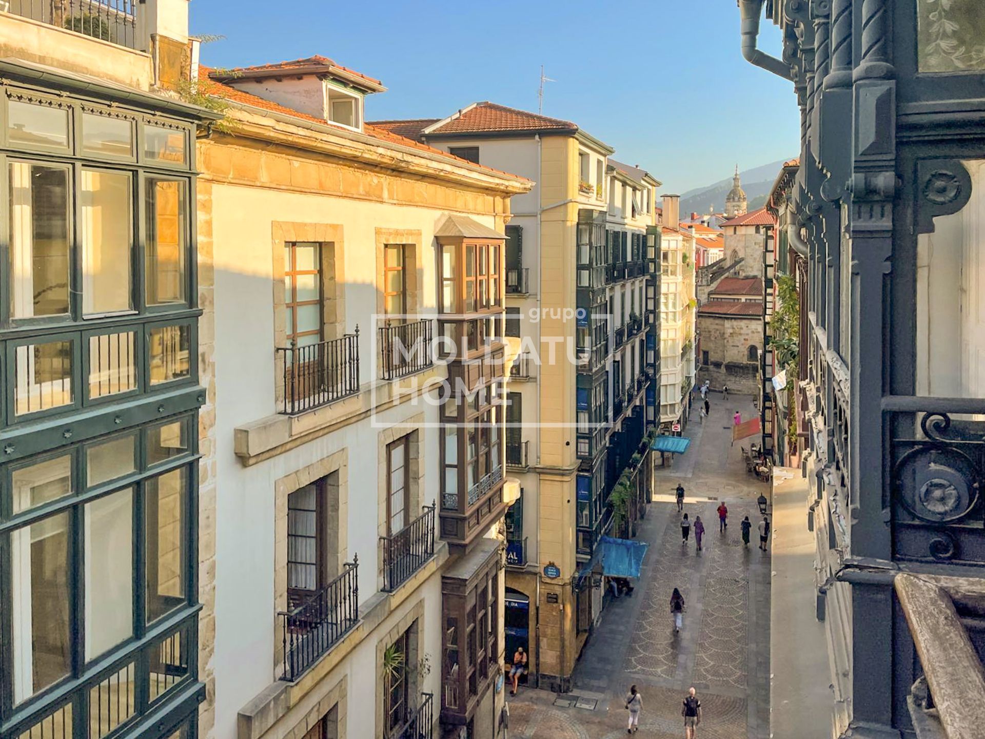 Vista exterior de Pis en venda en Bilbao  amb Calefacció i Terrassa