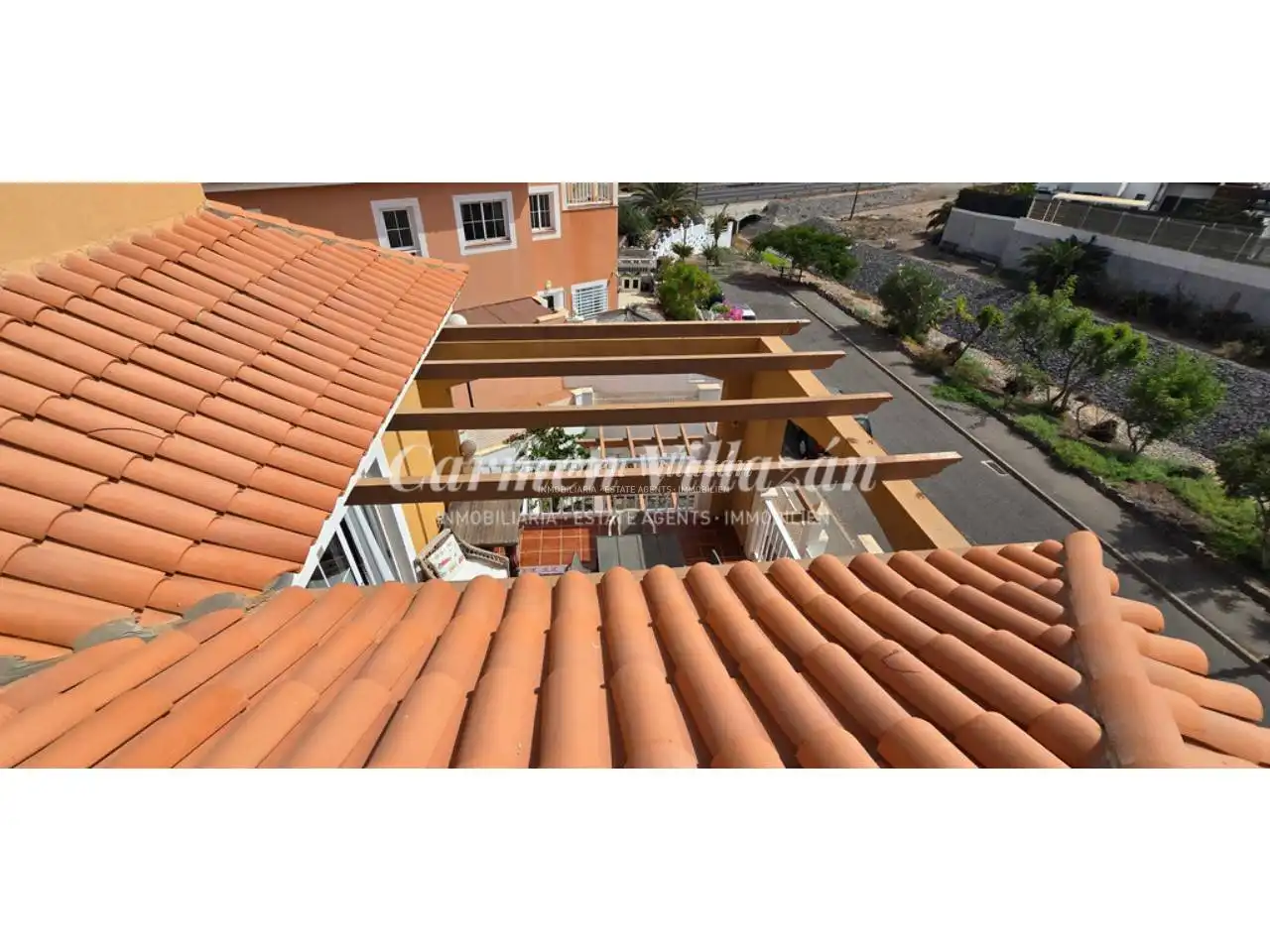 Terraza de Apartamento en venta en Antigua con Amueblado, Balcón y Piscina comunitaria