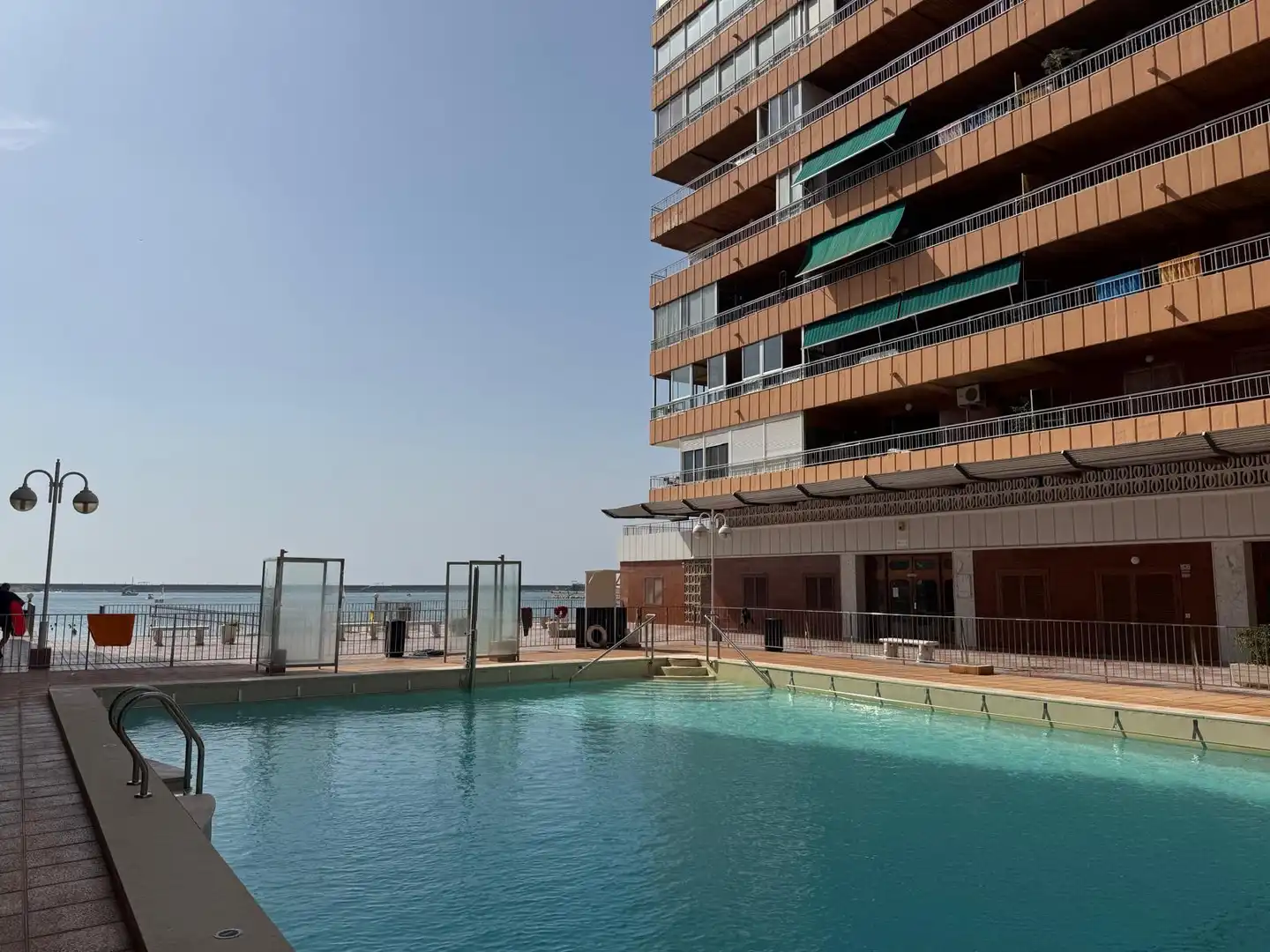 Piscina de Pis en venda en Torrevieja amb Aire condicionat, Jardí privat i Piscina