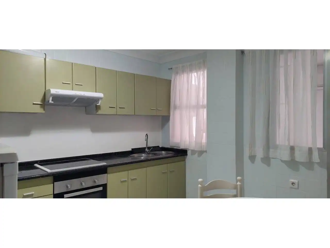 Kitchen of Flat for rent in Vigo   with Parquet flooring, Terrace and Furnished