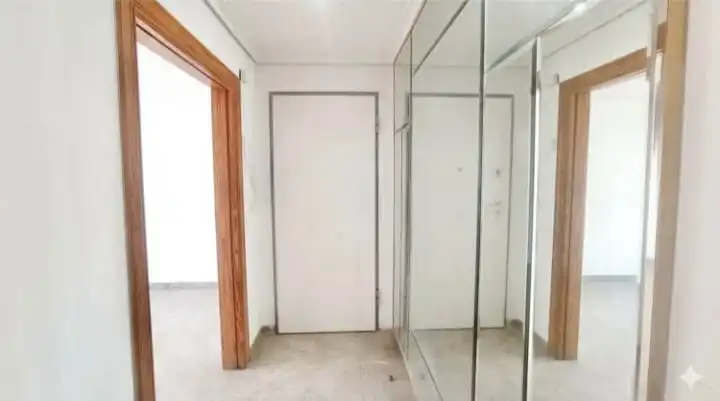 Piso de alquiler en Carrer de Joan d'Àustria, Centro