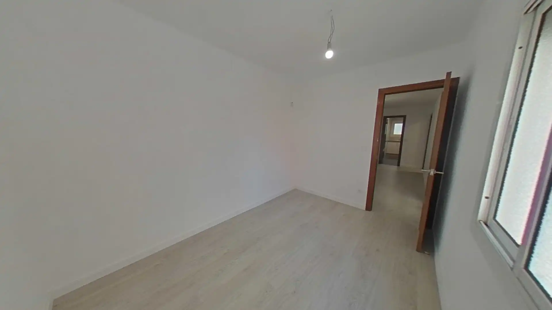 Habitación de Piso en venta en Badalona con Parquet y Horno