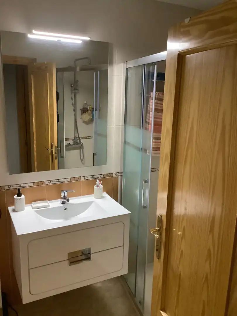 Badezimmer von Wohnung zum Verkauf in Puerto Lumbreras mit Möbliert, Ofen und Mikrowelle