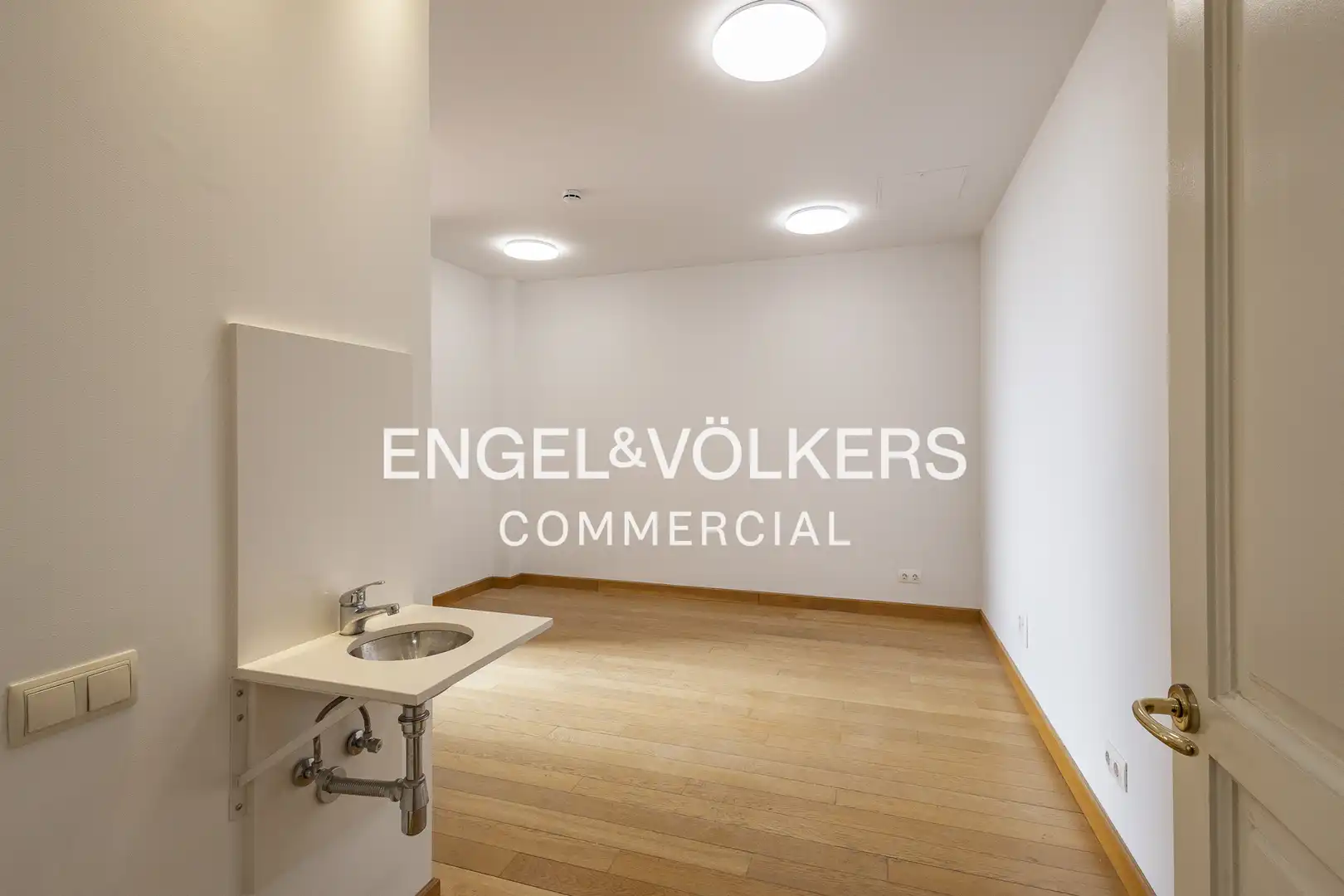 Büro zur Miete in Barcelona mit Klimaanlage und Terrasse