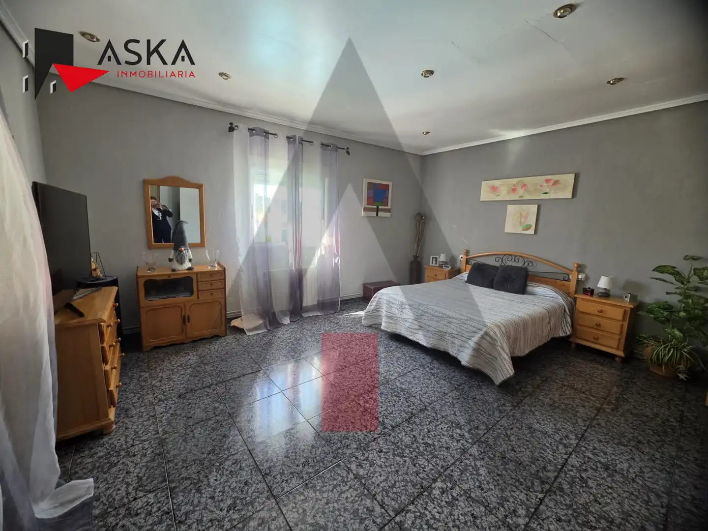 Schlafzimmer von Haus oder Chalet zum Verkauf in Torrent mit Klimaanlage, Terrasse und Schwimmbad