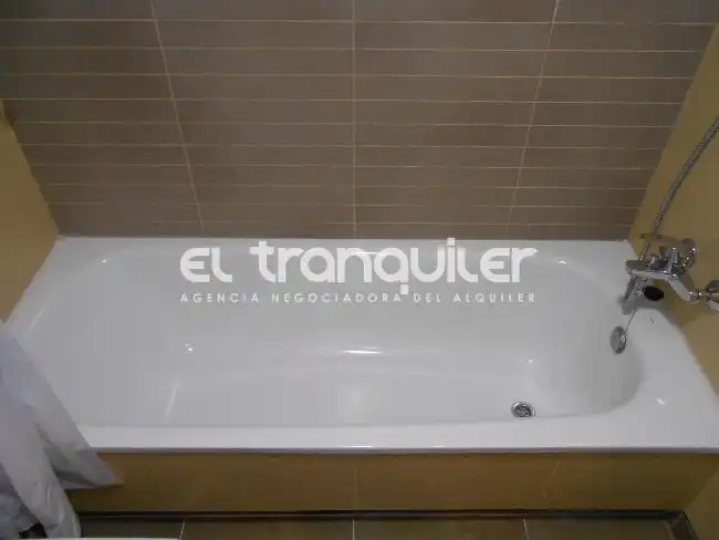 Bany de Pis de lloguer en Leganés amb Terrassa, Traster i Piscina