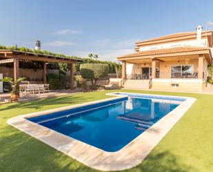 Piscina de Casa o xalet en venda en Elche / Elx amb Aire condicionat, Calefacció i Jardí privat