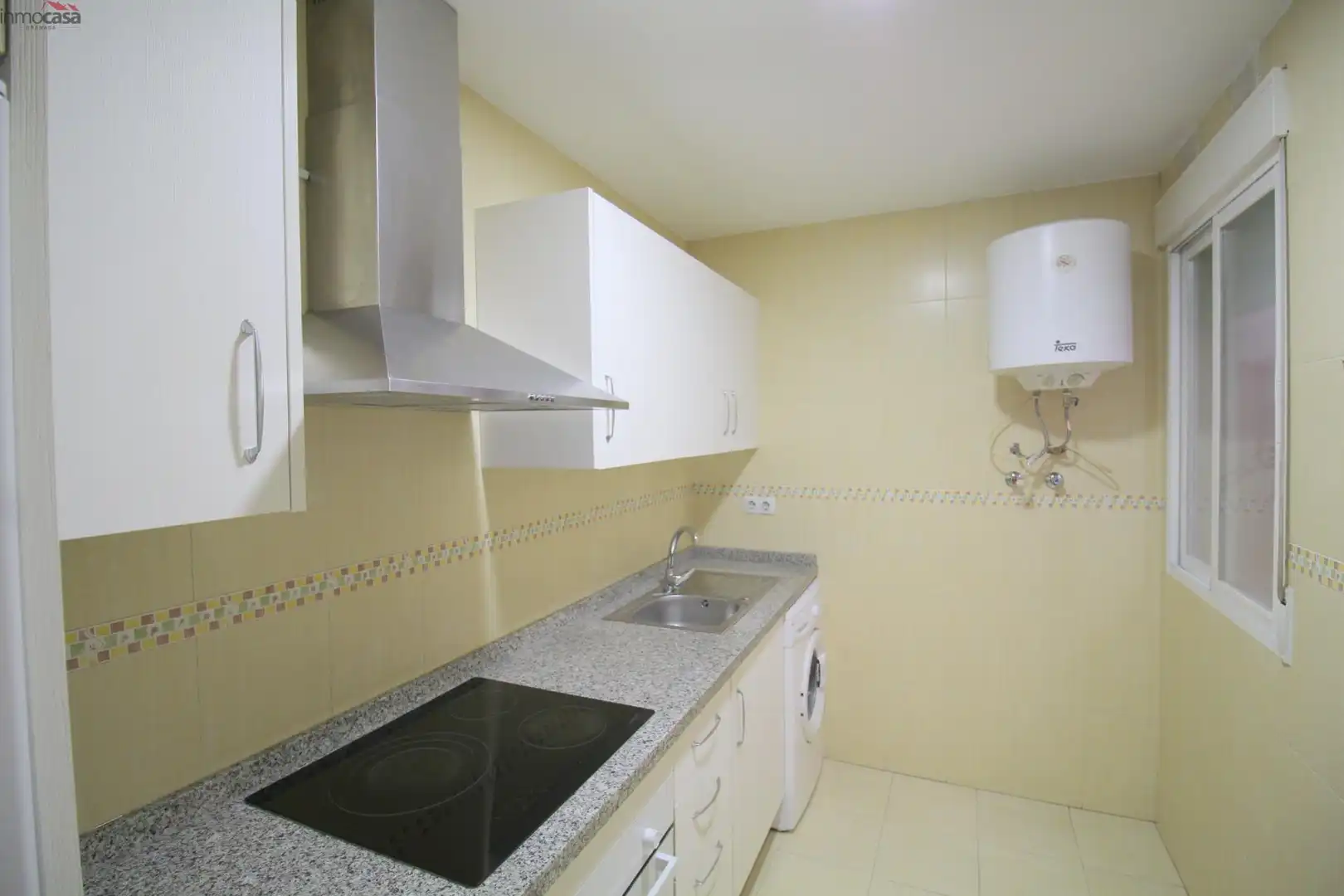 Kitchen of Flat for rent in Armilla