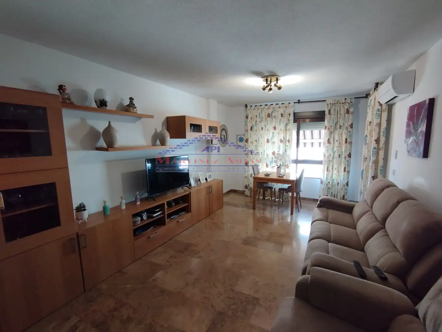 Living room of Flat for sale in Jaén  with Air Conditioner and Balcony
