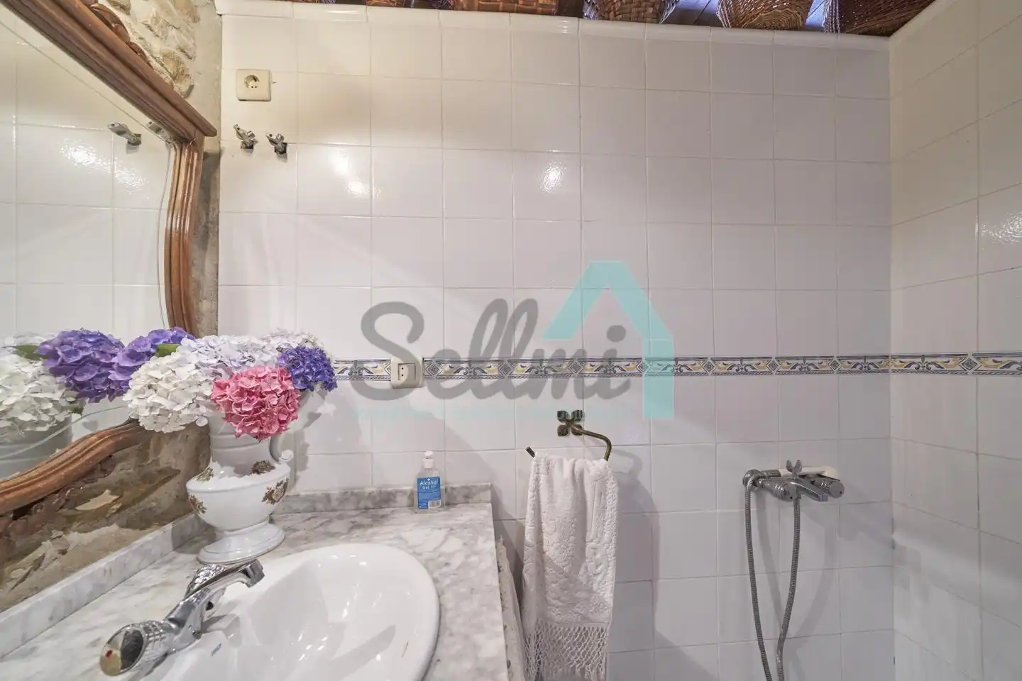 Bathroom of Houses for sale in Langreo  with Private garden and Balcony