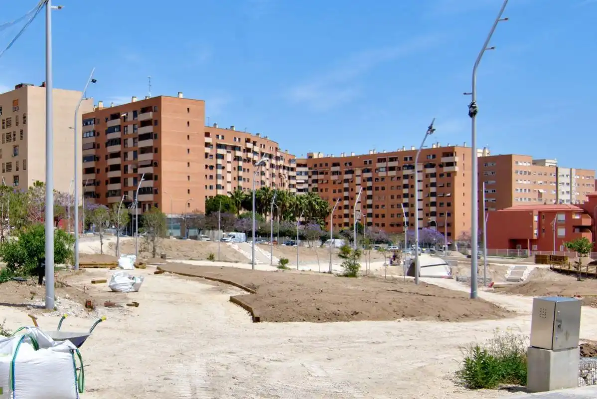 Vista exterior de Piso en venta en Alicante / Alacant con Calefacción y Piscina