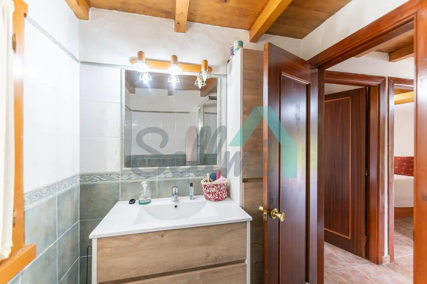 Bathroom of Houses for sale in Valdés - Luarca  with Private garden, Parquet flooring and Terrace