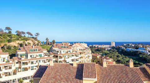 Foto 2 de Apartament en venda a Nueva Torrequebrada, Málaga