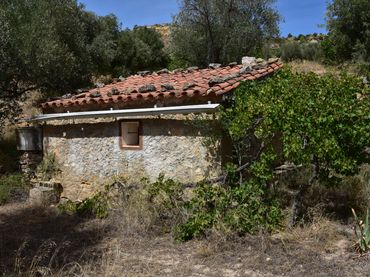 Rustikales Grundstück zum Verkauf in Valdealgorfa