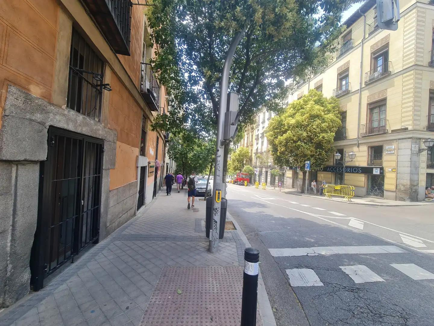 Vista exterior de Local de lloguer en Madrid amb Internet