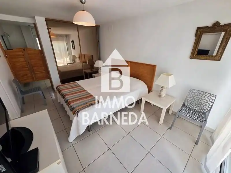 Dormitori de Casa o xalet en venda en Empuriabrava amb Aire condicionat, Calefacció i Jardí privat