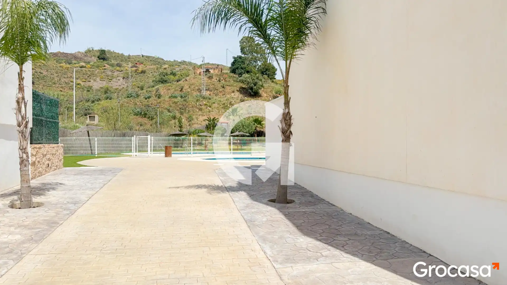 Piscina de Casa adosada en venda en Vélez-Málaga amb Aire condicionat, Calefacció i Terrassa